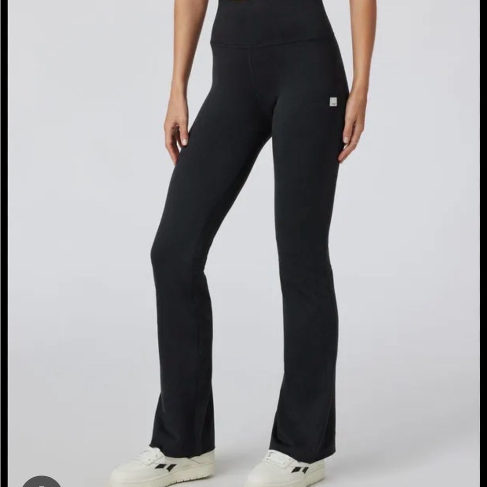 Vuori Black Halo Slim High-Rise Flare Leggings